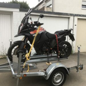 Eisbaer_Wohnmobile_Motorrad-Anhaenger_01